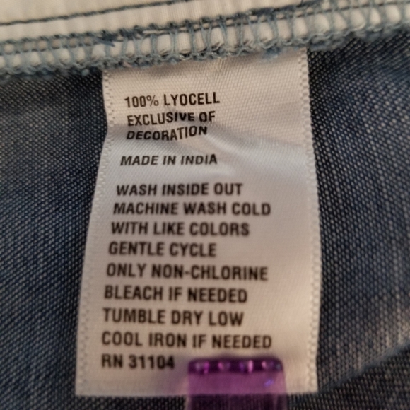 NWT Kaari Blue Embroidered Chambray Shorts Size 16W - Picture 5 of 5